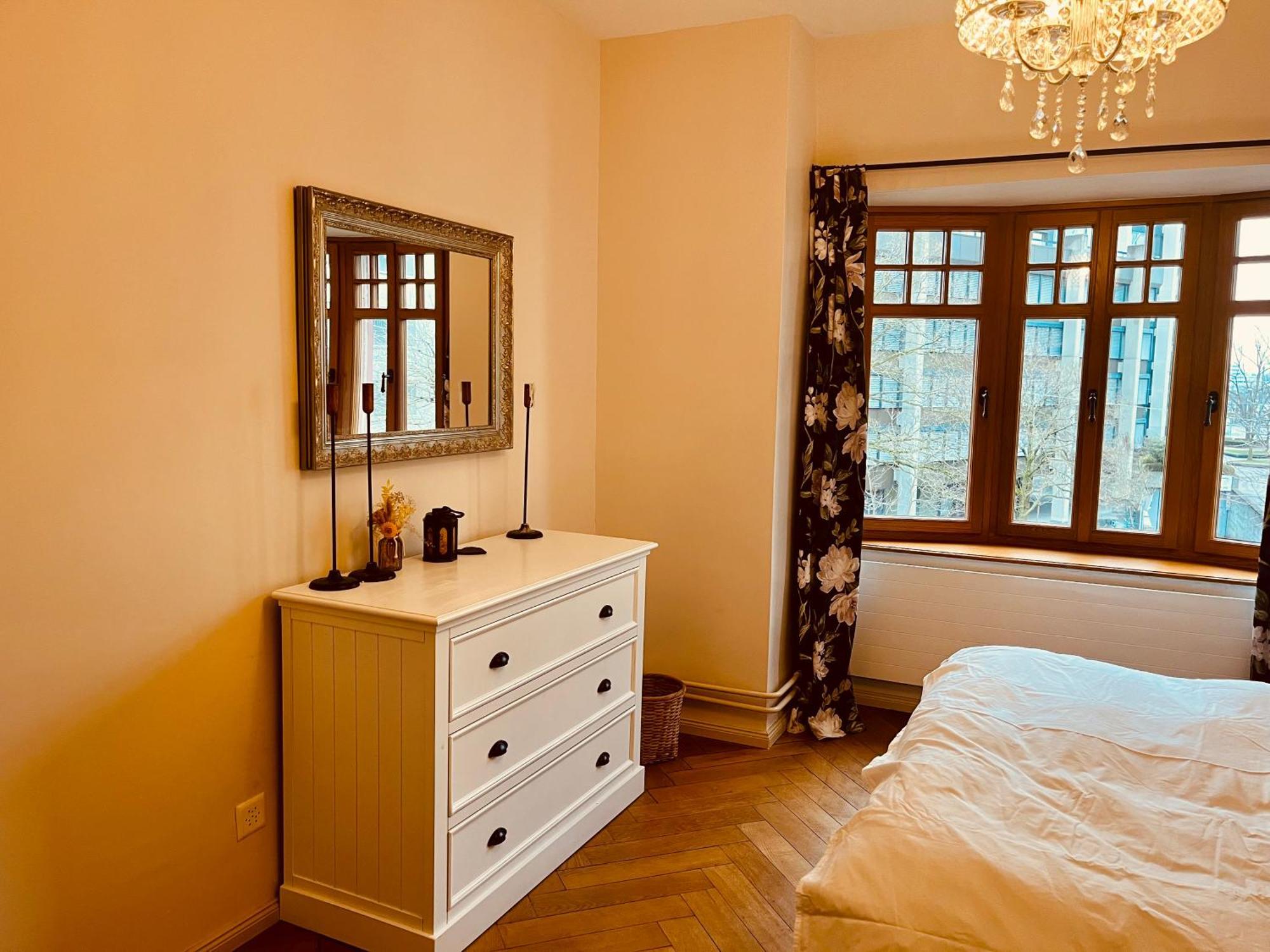 Georgian Guest Rooms Bâle Extérieur photo